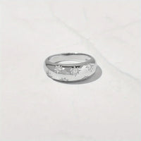9 / silvery